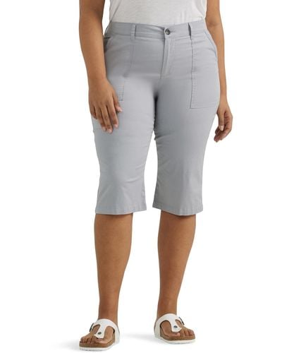 Lee Jeans Plus Size Ultra Lux Comfort With Flex-to-go Utility Skimmer Capri Pant - Gray