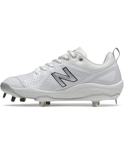 New Balance Fresh Foam Velo V2 Metal Softball Shoe - White