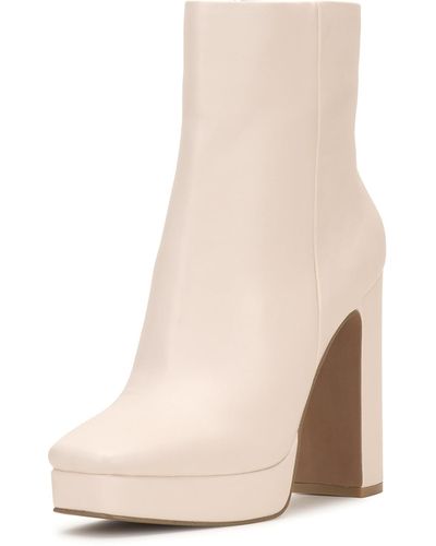 Jessica Simpson Vilatta Bootie Fashion Boot - Natural
