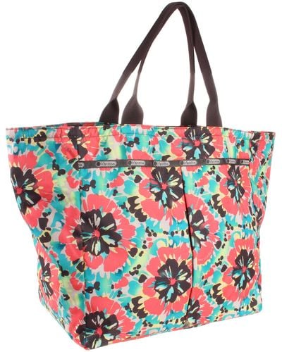 LeSportsac Deluxe Everygirl 7892p Weekender,radiance,one Size - Red