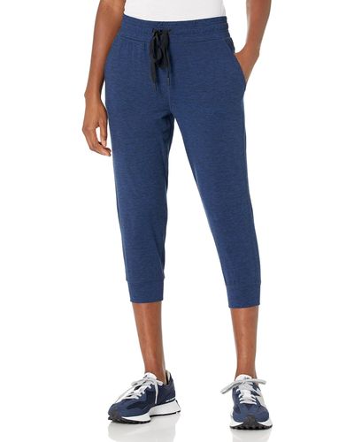 Amazon Essentials Pantalon de Jogging Court Brushed Tech Stretch - Bleu