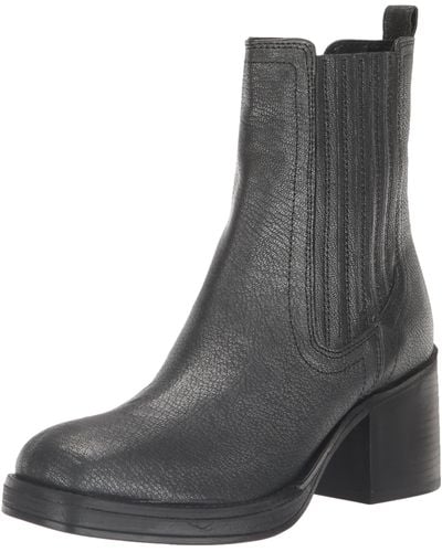 Kenneth Cole Jet Chelsea Boot - Black
