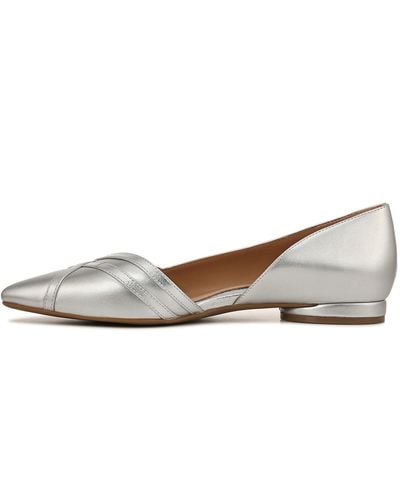 Naturalizer S Barlow Pointed Toe D'orsay Flat Silver Metallic 7 M
