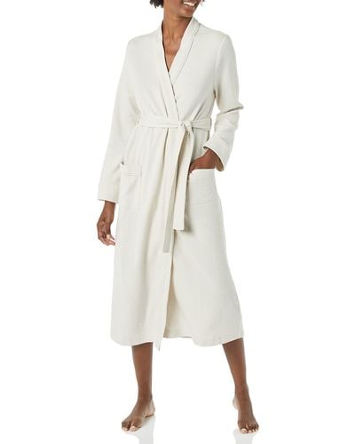 Amazon Essentials Bata Larga Ligera con Diseño Gofrado Mujer - Blanco