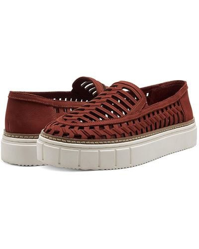 Vince camuto hotsell affina sneaker