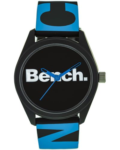 Bench Armbanduhr mit mattschwarzem Zifferblatt und blauem Silikon-Armband