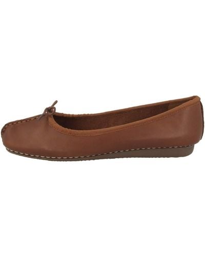 Clarks Freckle Ice Dark Tan Leather s Slip On Shoes 5 - Marrone
