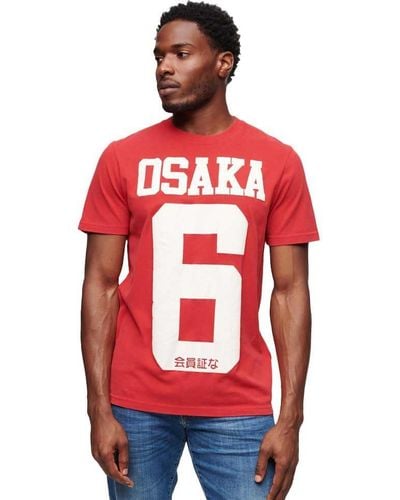 Superdry Osaka 6 Sitzsack Print Tee C1-Bedrucktes T-Shirt - Rot