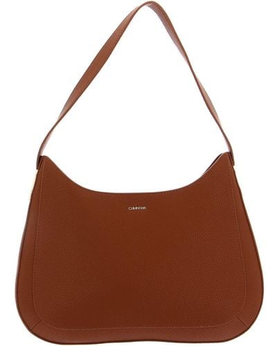 Calvin Klein Sac Besace Sac Ck Must Plus Shoulder Bag Medium Petit Modèle - Marron
