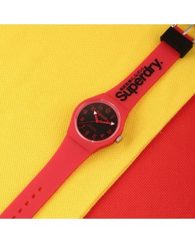 Superdry Analog Quarz Uhr mit Silikon Armband SYG-SYG164RB - Rot