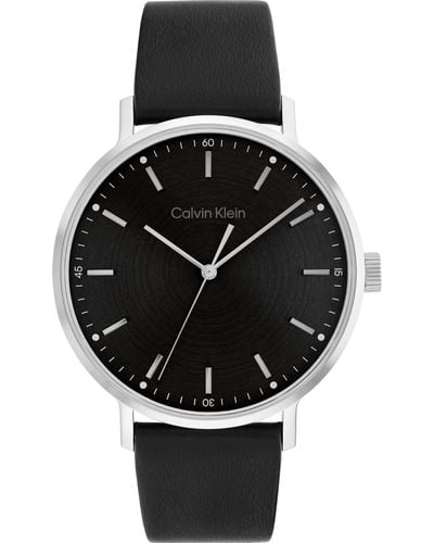Calvin Klein Analog Quartz Watch with Leather Strap 25200050 - Negro