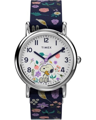 Timex Featuring Snoopy And Woodstock In A Floral - Black