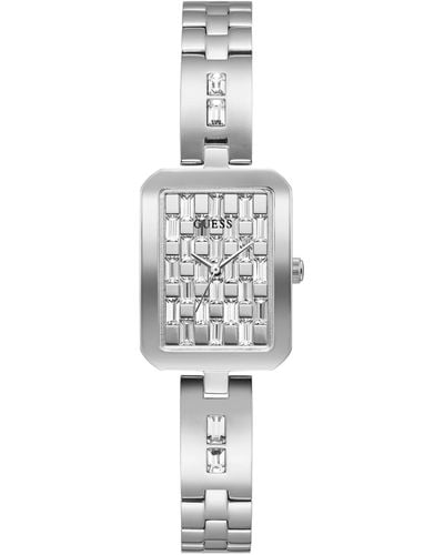 Guess Analogue Quartz Watch With Stainless Steel Strap Gw0102l1 - White