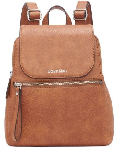 Calvin Klein Reyna Novelty Key Item Flap Rucksack - Braun