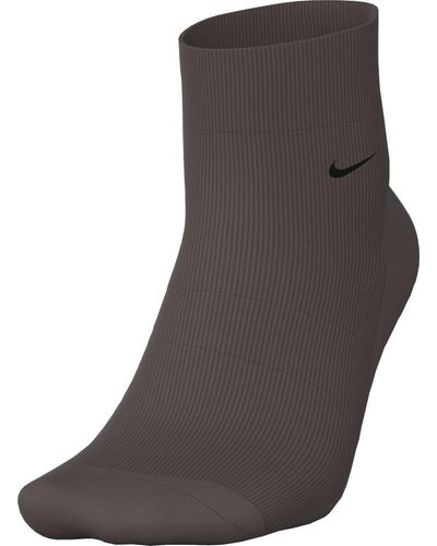 Nike W Nk Sheer Ankle 1pr - 200 Sokken - Bruin