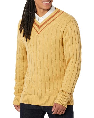 Amazon Essentials Pullover mit V-Ausschnitt und Zopfmuster - Gelb