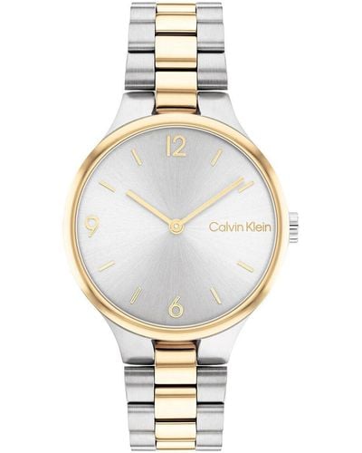 Calvin Klein Reloj Analógico de Cuarzo para mujer con Correa en Acero Inoxidable de dos tonos - 25200132 - Metálico