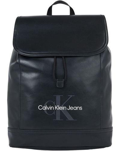 Calvin Klein Jeans Rucksack Monogram Soft Flap Handgepäck - Schwarz