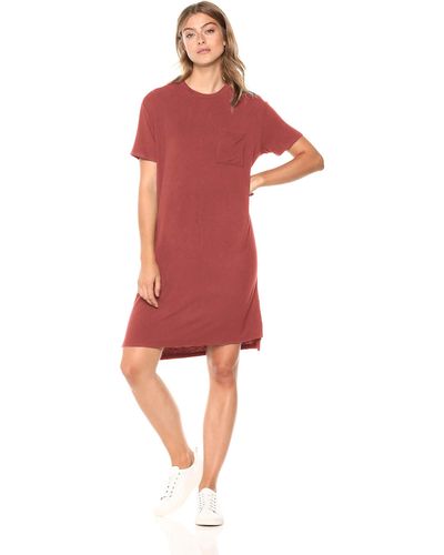 Amazon Essentials Robe T-Shirt à Une Poche à ches Courtes Coupe Oversize en Jersey - Rouge