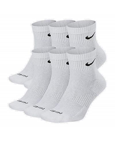 Nike Sx6899-100: Everyday Cushion Ankle 6 Pack White/black Socks - Metallic