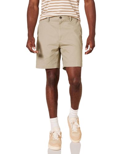 Amazon Essentials Pantalón Corto de 18 Cm de Ajuste Clásico Hombre - Neutro