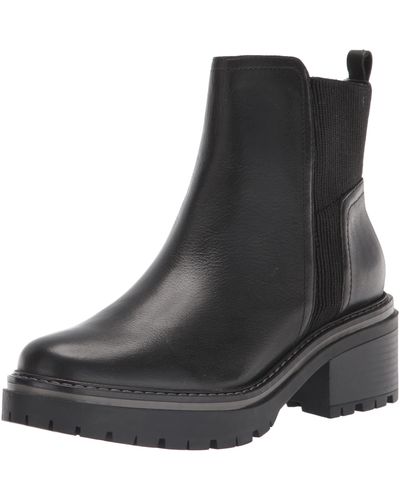 naturalizer claire ankle boot