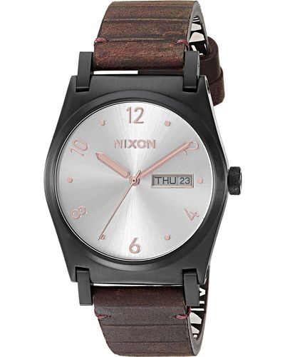 Nixon Analogue Quartz Watch With Leather Calfskin Strap A9552358-00 - Black