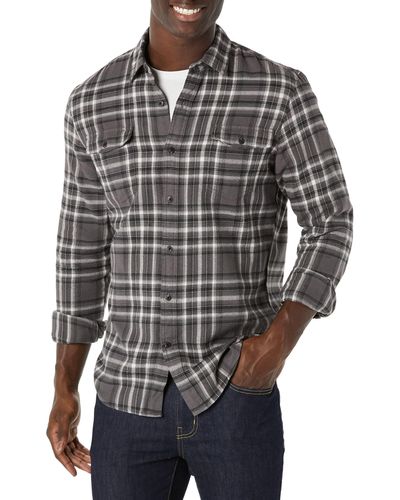 Amazon Essentials Schmal geschnittenes Flanellhemd mit Langen Ärmeln und 2 Taschen - Grau