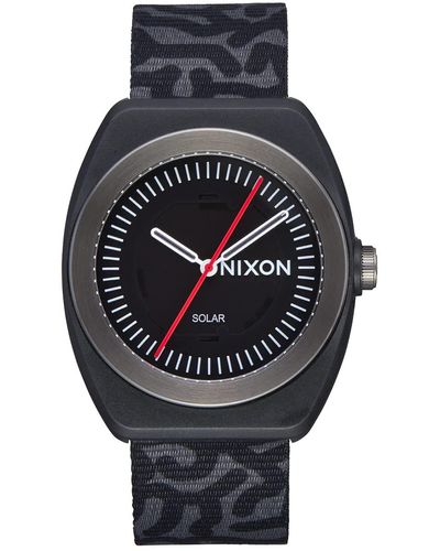 Nixon Analog Japanisches Quarzwerk Uhr mit Edelstahl Armband A1130-5101-00 - Schwarz