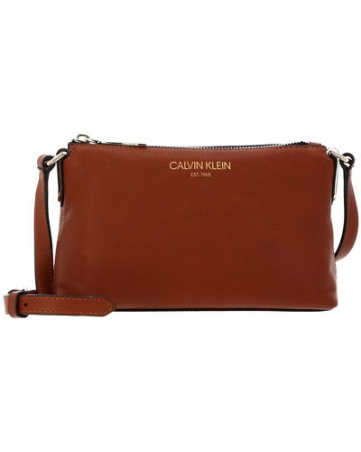 Calvin Klein EW Crossbody Bag Cognac - Braun