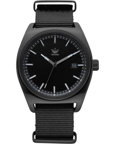adidas Analog Quarz Smart Watch Armbanduhr mit Nylon Armband Z09-2341-00 - Schwarz
