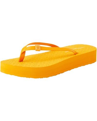 Tommy Hilfiger Monogram Beach Sandal Flip Flop - Yellow