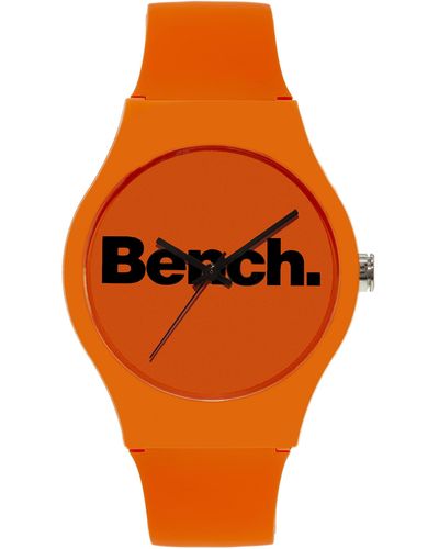 Bench Armbanduhr mit mattem orangefarbenem Zifferblatt und orangefarbenem Silikonarmband