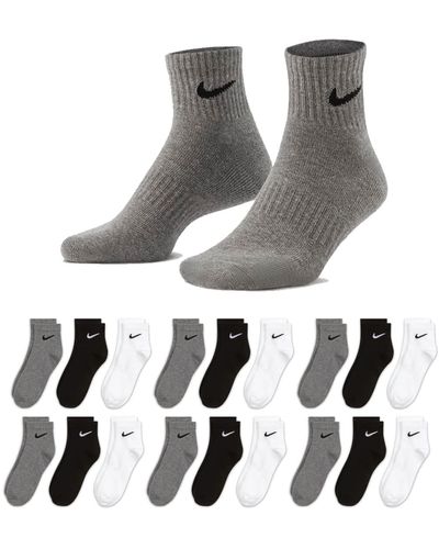 Nike 6-18 paia di calzini da donna da uomo bianco nero corto calzini sportivi taglia 34 36 38 40 42 44 46 48 50 Sparset SX7677 - Metallizzato