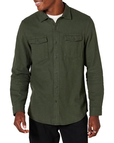 Amazon Essentials Camicia in Flanella con Due Tasche a iche Lunghe vestibilità Aderente Uomo - Verde
