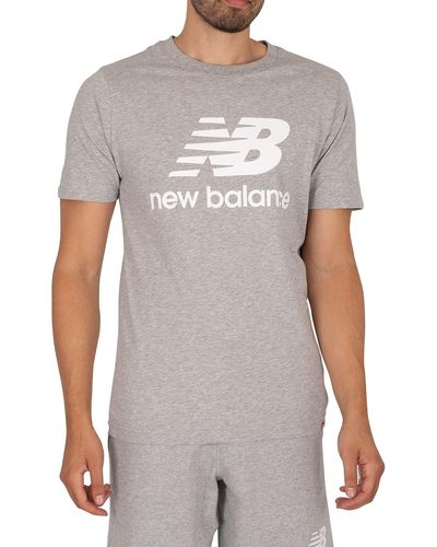 New Balance T-shirt essentials stacked logo in grigio