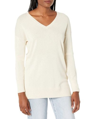 Amazon Essentials Lightweight Long-sleeve V-neck Tunic Sweater - White