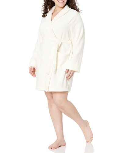 Amazon Essentials Mid-length Plush Robe - White