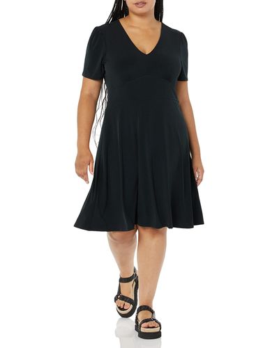 Amazon Essentials Short Sleeve V-neck Gathered Fit And Flare Dress - Black