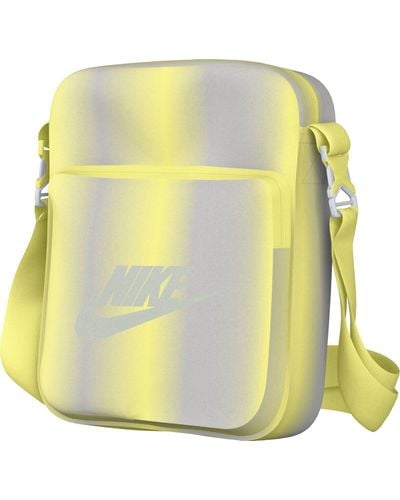 Nike Mtlc - Yellow