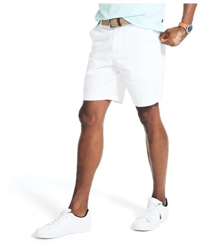 Nautica Classic Fit Flat Front Stretch Solid Chino Deck Legere Shorts - Weiß