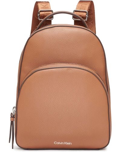 Calvin Klein Estelle Novelty-backpack - Brown