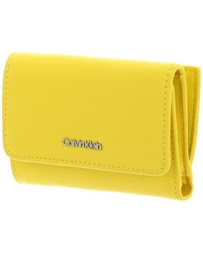Calvin Klein CK Must Trifold SM Mono Wallet Magnetic Yellow - Gelb
