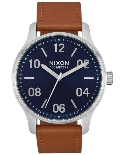 Nixon Erwachsene Analog Quarz Uhr mit Leder Armband A1243-2186-00 - Mehrfarbig