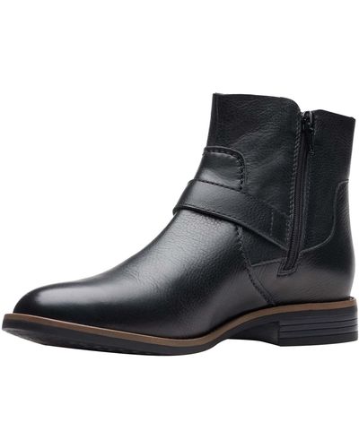 Clarks boots black hot sale friday