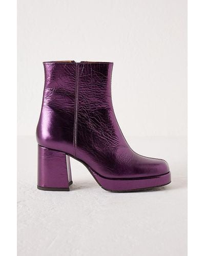 Esska Sassy Leather Platform Heel Ankle Boots - Purple