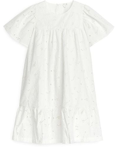 ARKET Kleid Mit Lochstickerei - Weiß