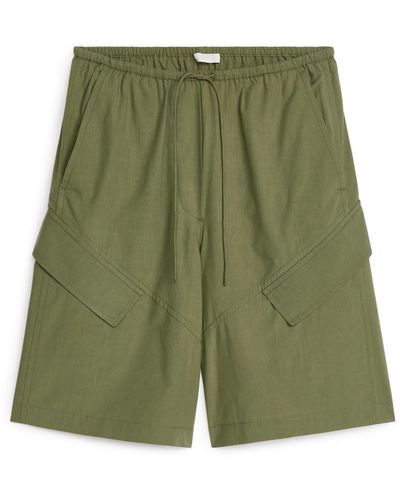 ARKET Lockere Shorts - Grün