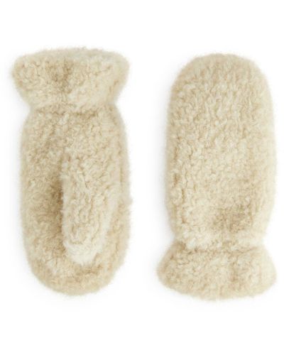 ARKET Padded Pile Mittens - Natural