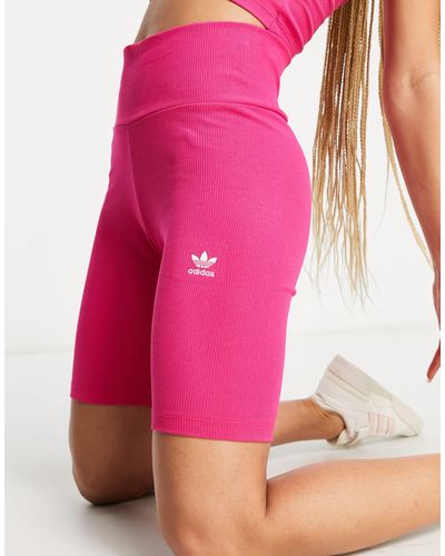 adidas Originals Essentials legging Shorts With Logo - Pink